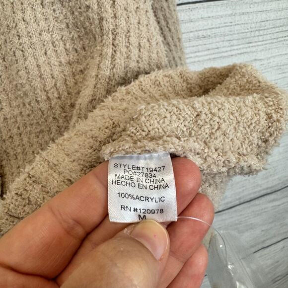 Entro Women's Cream Knit Button Front Oversized Crop Sweater Size Medium - Picture 6 of 7